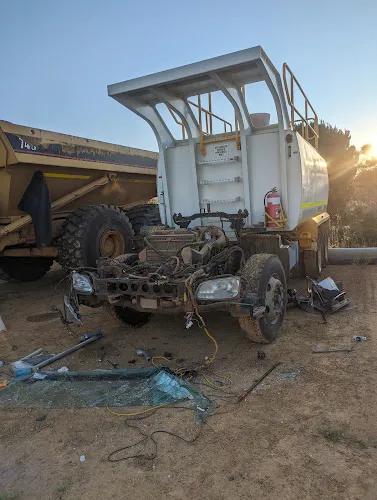 Bretts truck and trailer repairs - Trailer Repair